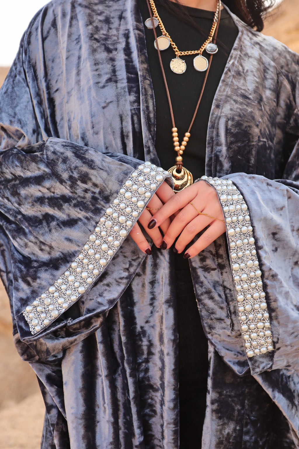 Konouz Abaya