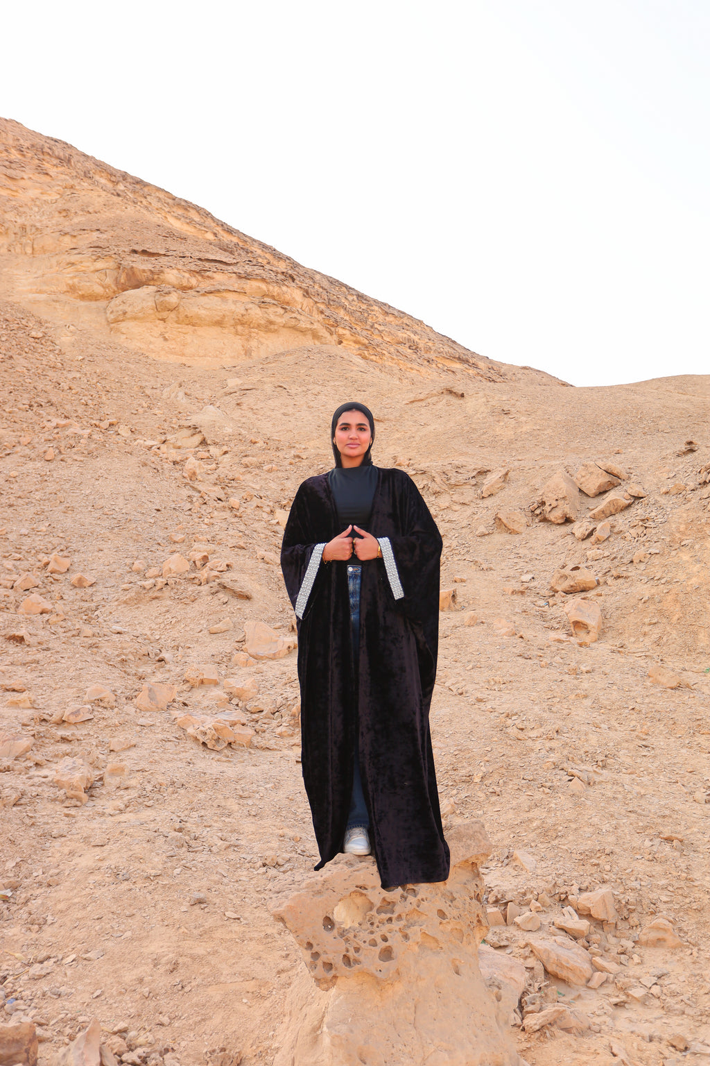 Konouz Abaya